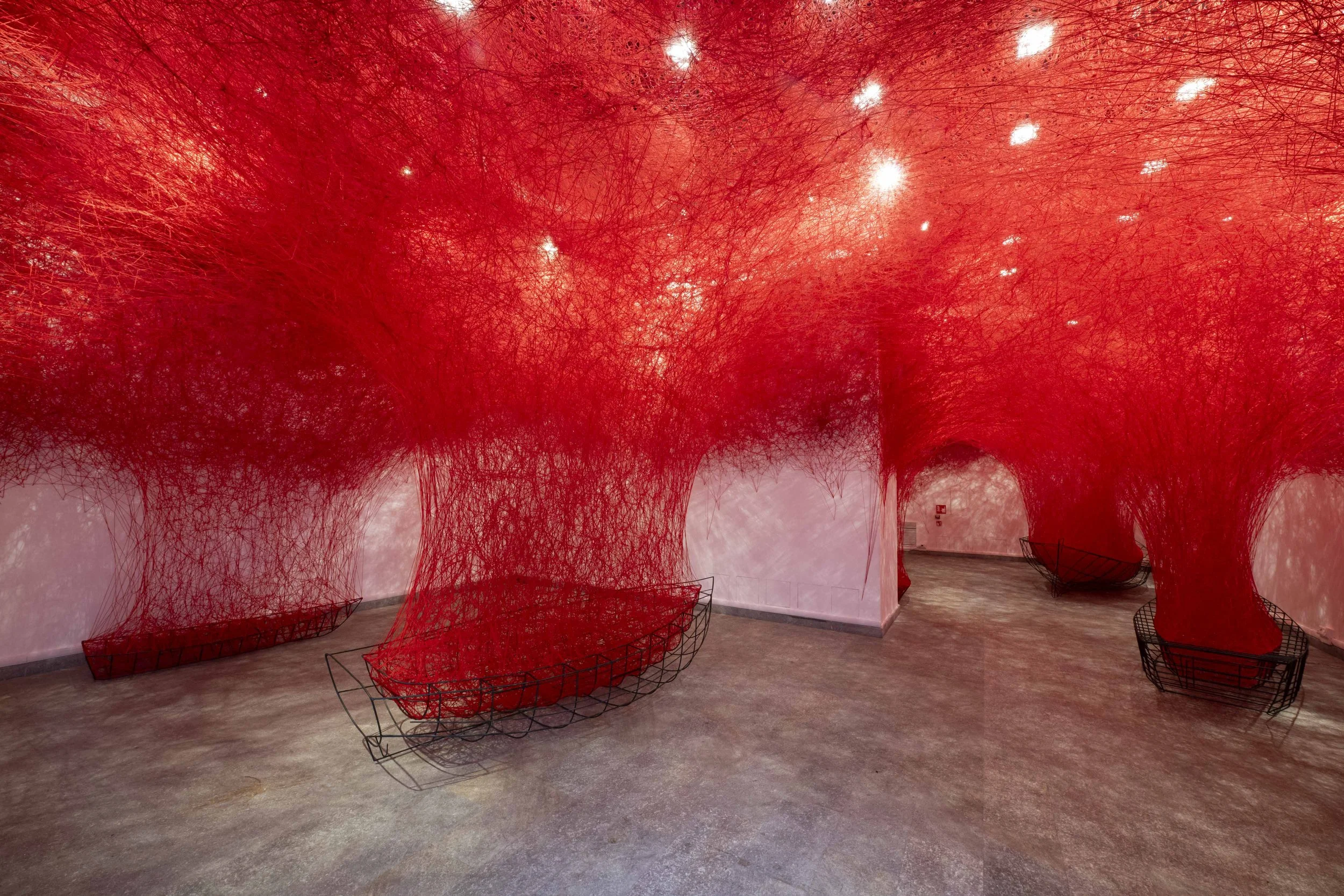 CHIHARU SHIOTA–塩田千春